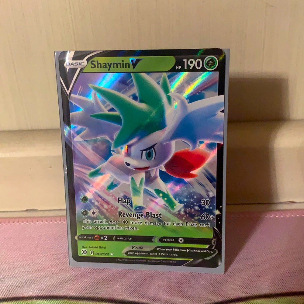 Pokémon 
Shaymin V
Card Number / Rarity:013/172 / Ultra Rare
